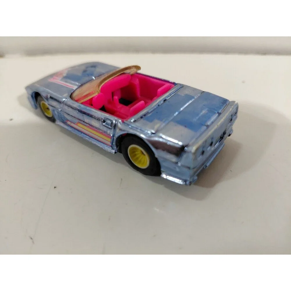 Hot Wheels 1:64 Die Cast California Custom C4 Chevrolet Corvette w/Real Rider
